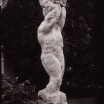 "Sisyphos", Granit, 1989, Standort: Goethestraße 8, Lübeck