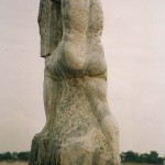 "Der Auseinandersetzer", Ekkeberger Marmor, 1992, Standort: Alte Nordermole Travemünde